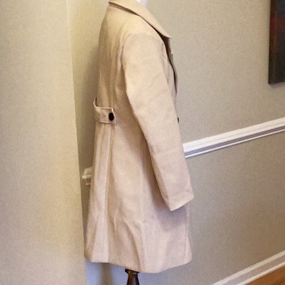 Fashion dress coat in beige fully lined double breast size large. New with tags - Picture 6 of 12